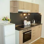 Apartament Garden With Garage In *