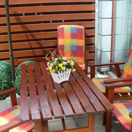 Garden With Garage In * Prag